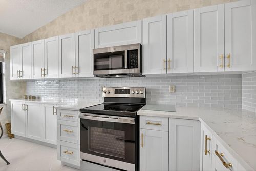 202-7578 Tahiti Ln, Lake Worth, FL, 33467-4917 | Card Image