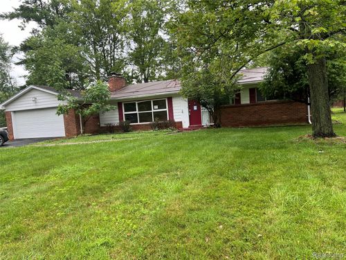 22080 Rougewood Dr, Southfield, MI, 48033-5970 | Card Image