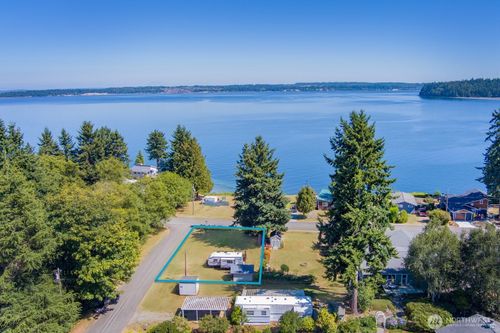 144 E Hemlock St, Port Ludlow, WA, 98365-8774 | Card Image