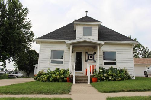 109 W Center St, Arcadia, IA, 51430-1053 | Card Image