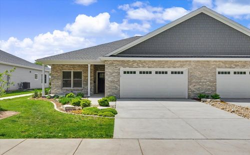 512 S 6th St, Fairbury, IL, 61739-1676 | Card Image