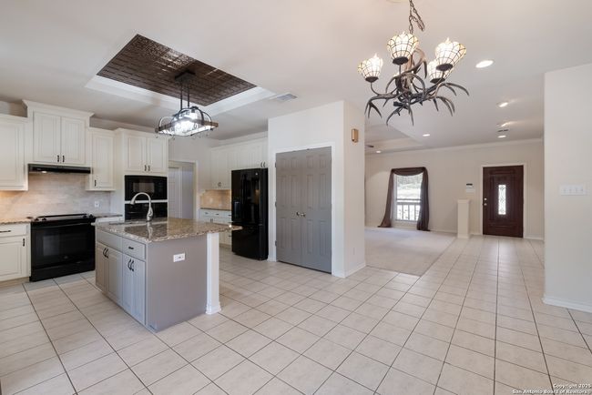 1018 Coyote Ridge Dr, House other with 3 bedrooms, 2 bathrooms and null parking in Spring Branch TX | Image 9