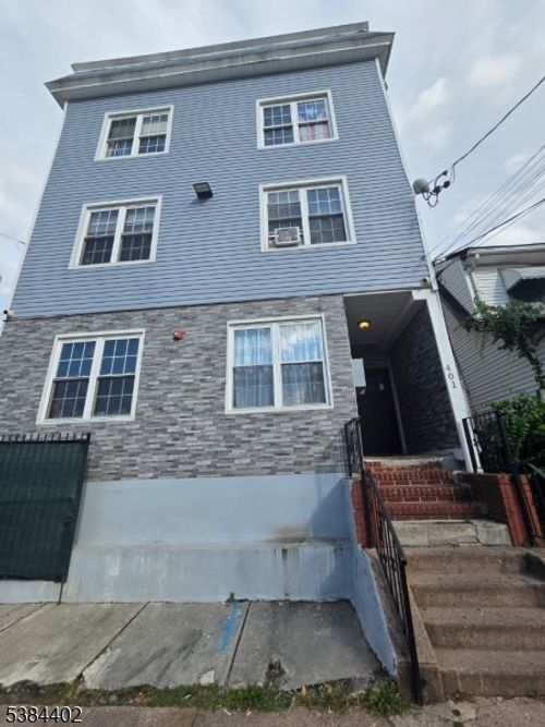 399 E 28th St, Paterson, NJ, 07514-1805 | Card Image