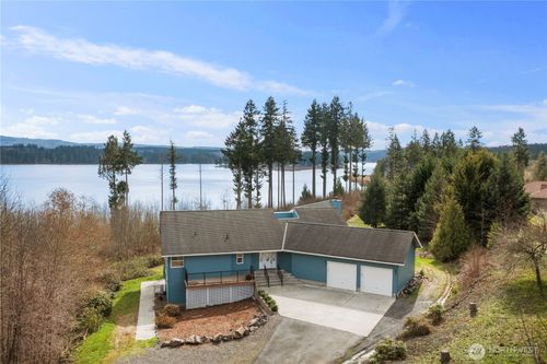 211 Basswood Dr, Silverlake, WA, 98645-9812 | Card Image
