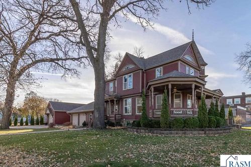 522 2nd Ave Ne, Waseca, MN, 56093-3352 | Card Image