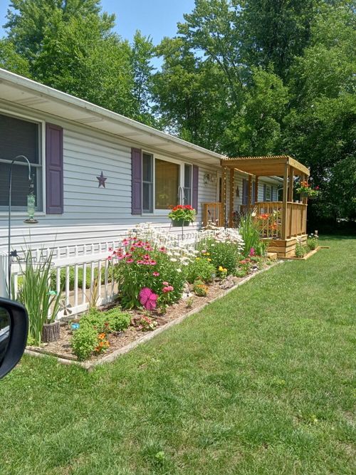 4453 Hicks Ave, Benton Harbor, MI, 49022-9205 | Card Image