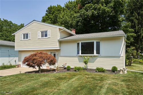 2283 Sherwin Dr, Twinsburg, OH, 44087-1342 | Card Image
