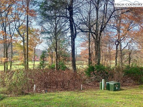 9 Pasture Ln, Banner Elk, NC, 28604-6432 | Card Image