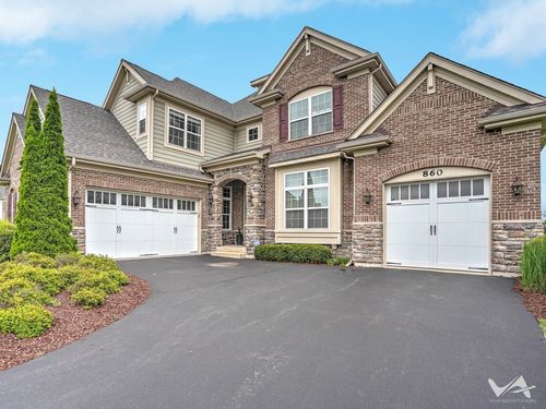 860 Reserve Dr, St. Charles, IL, 60175-5810 | Card Image