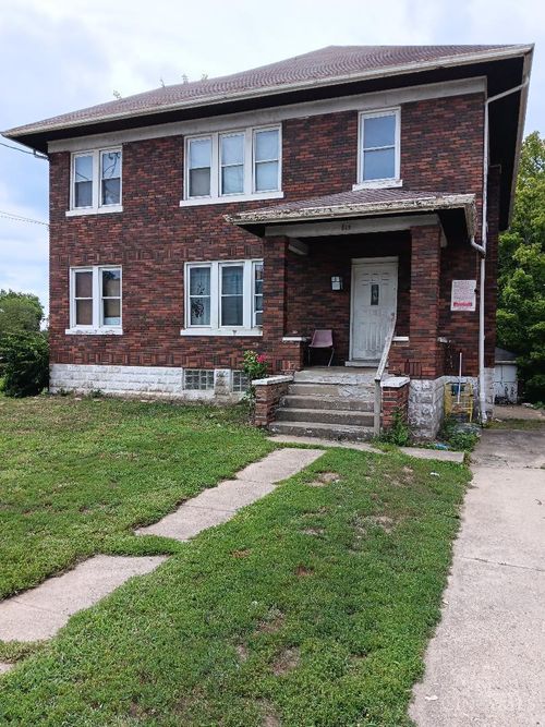 813 Elberon Ave, Cincinnati, OH, 45205-2305 | Card Image