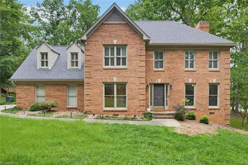 992 Lake Forest Ct, Eden, NC, 27288-5355 | Card Image