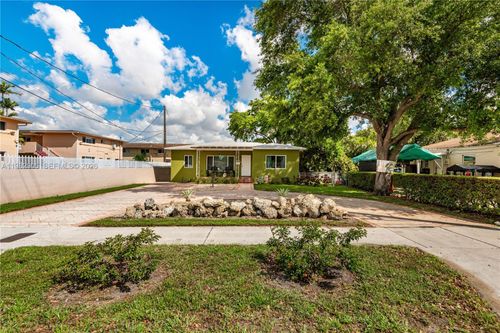 5651 Nw 3rd St, Miami, FL, 33126-4908 | Card Image