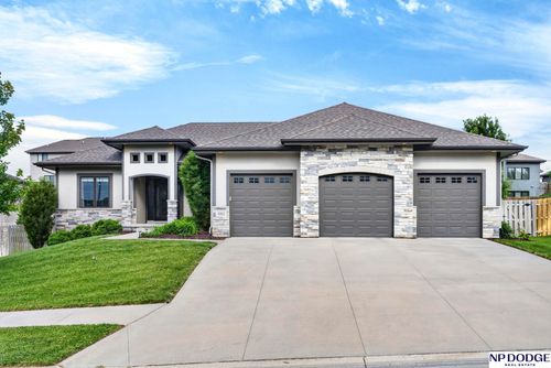 4002 N 190th St, Elkhorn, NE, 68022-1161 | Card Image