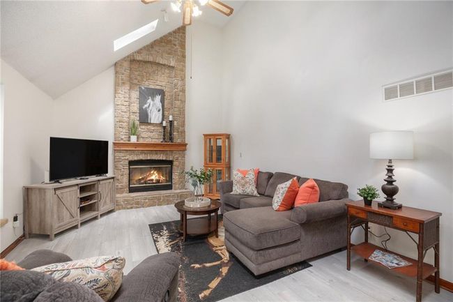307 Gore Rd, House other with 3 bedrooms, 3 bathrooms and null parking in Raymore MO | Image 4