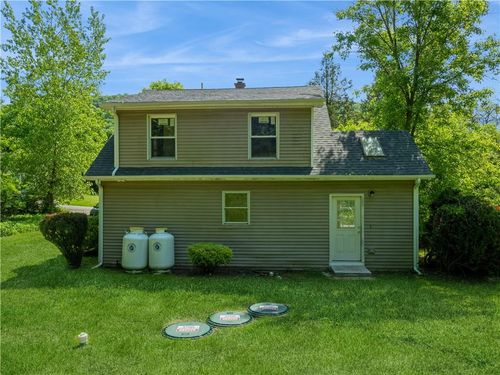 24 Under Mountain Rd, Wassaic, NY, 12592-2117 | Card Image