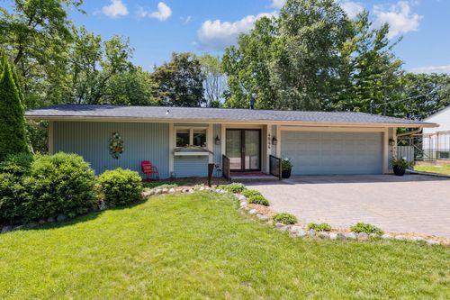 4844 Woodland Rd, Minnetonka, MN, 55345-3539 | Card Image