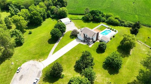 2 Bush Dr, Camden Point, MO, 64018-9094 | Card Image
