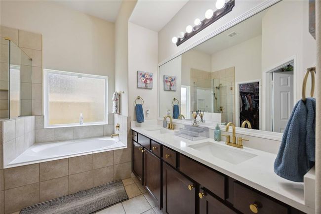 21722 Rainfall Park Dr, House other with 6 bedrooms, 4 bathrooms and 2 parking in Spring TX | Image 14