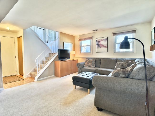 765 Woodside Dr, House other with 3 bedrooms, 2 bathrooms and 2 parking in Roselle IL | Image 18