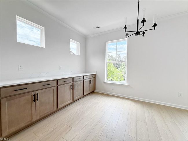 1390 Independence Blvd, House attached with 3 bedrooms, 4 bathrooms and null parking in Newport News VA | Image 8