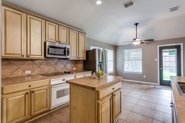 3504 Carlton St, House other with 4 bedrooms, 2 bathrooms and null parking in Grapevine TX | Image 12