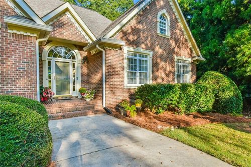 2970 Legislative Ln, Buford, GA, 30519-8042 | Card Image