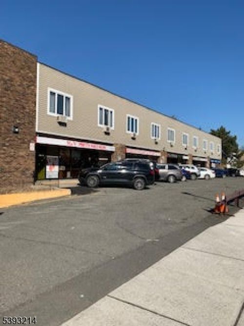 9-496 Mcbride Ave, Woodland Park, NJ, 07424-2850 | Card Image