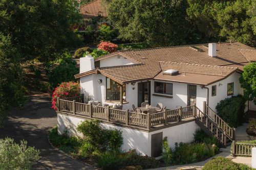 4476 Meadowlark Ln, Santa Barbara, CA, 93105-9725 | Card Image