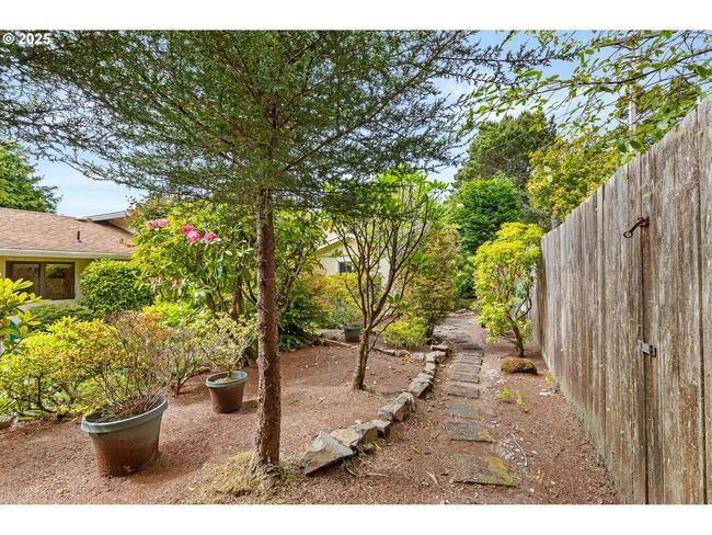Backyard-Fenced | Image 32