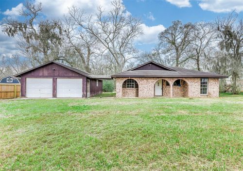 1431 County Road 934, Sweeny, TX, 77480-8165 | Card Image