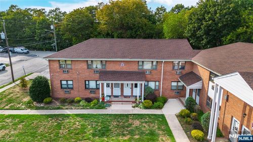 23 Colonial Dr, Little Falls, NJ, 07424-1865 | Card Image