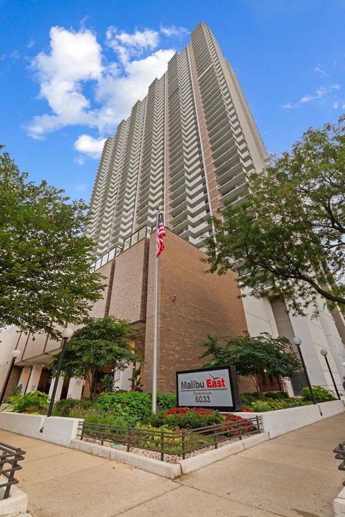 apt-7c-6033 N Sheridan Rd, Chicago, IL, 60660-3036 | Card Image