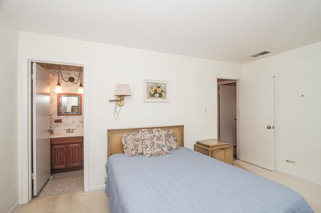 69 Grange Rd, House other with 4 bedrooms, 2 bathrooms and 2 parking in Elk Grove Village IL | Image 10