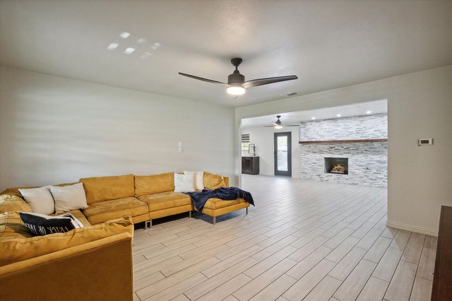2100 Rockmoor Dr, House other with 3 bedrooms, 2 bathrooms and null parking in Edgecliff Village TX | Image 7