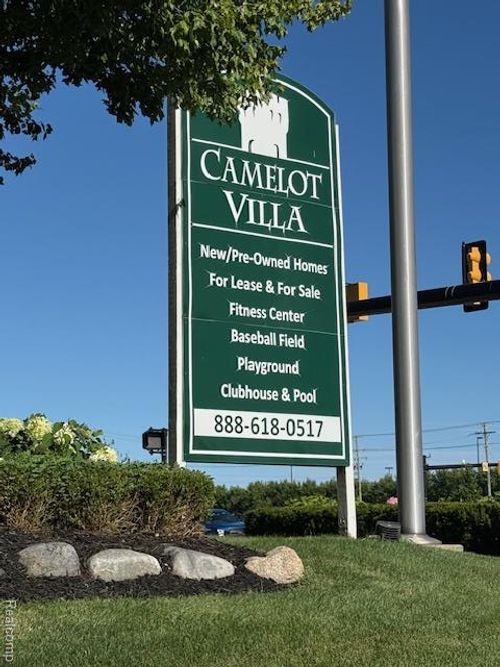 17115 Scarborough Dr, Macomb, MI, 48044-3363 | Card Image