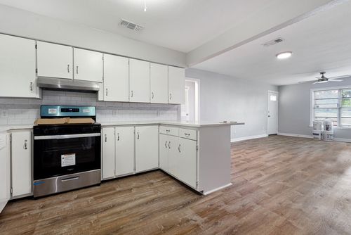 1906 N Fm 51, Weatherford, TX, 76085-1603 | Card Image