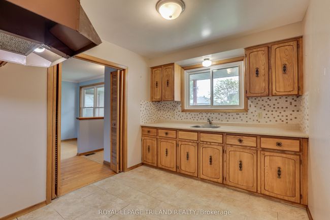 A - 353A Manitoba St, House attached with 2 bedrooms, 2 bathrooms and 1 parking in London ON | Image 9