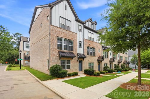 604 Tudor Park Way, Charlotte, NC, 28211-1782 | Card Image