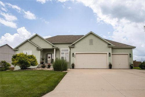 400 Se Stillwater Dr, Lees Summit, MO, 64063-5800 | Card Image