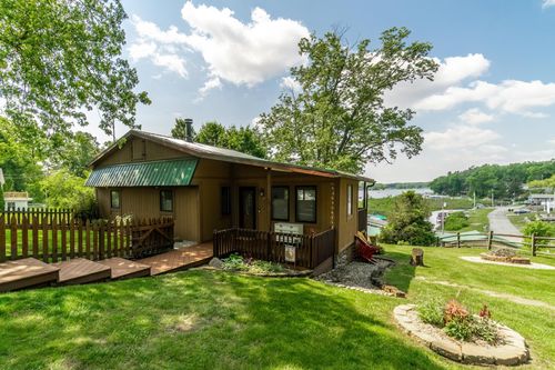 320 Lane 425 Jimmerson Lk, Fremont, IN, 46737-9379 | Card Image