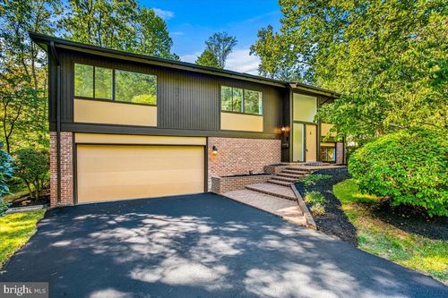4302 Wakefield Dr, ANNANDALE, VA, 22003-3609 | Card Image