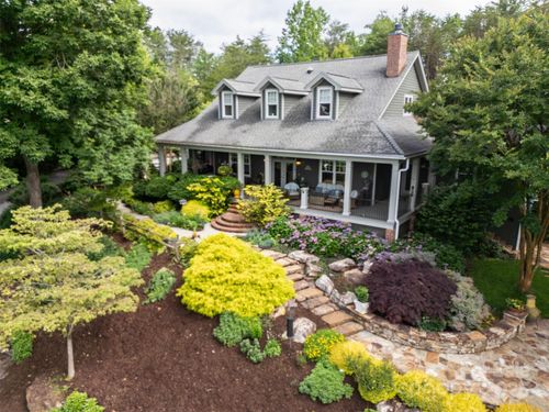 94 Spruce Hill Dr, Hendersonville, NC, 28792-7711 | Card Image