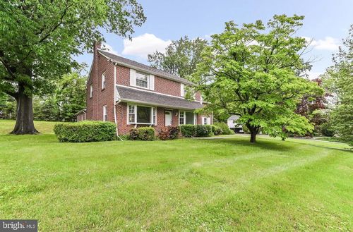 205 Plush Mill Rd, WALLINGFORD, PA, 19086-6020 | Card Image