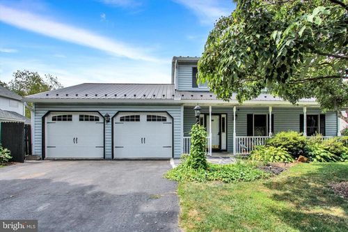1085 Fiddlers Rd, CHAMBERSBURG, PA, 17202-7400 | Card Image