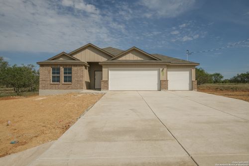 141 Cheyenne Dr, Floresville, TX, 78114-0106 | Card Image