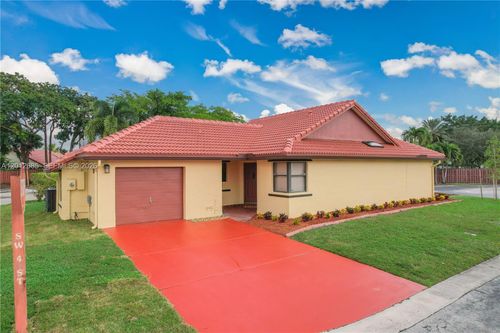 11301 Sw 4th St, Pembroke Pines, FL, 33025-3451 | Card Image