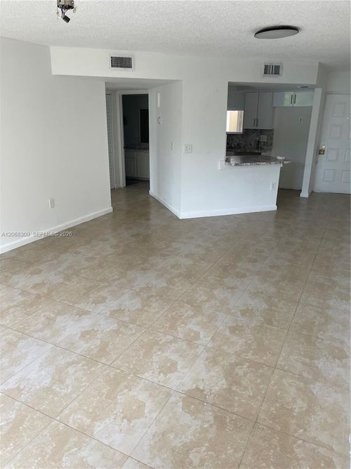 402-8343 Lake Drive, Doral, FL, 33166 | Card Image