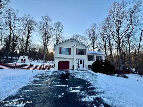 299 Northpark Dr W, East Stroudsburg, PA, 18302-6785 | Card Image