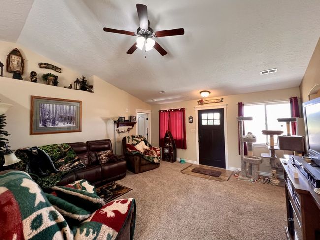 878 Bluejay Dr, House other with 4 bedrooms, 2 bathrooms and null parking in Spring Creek NV | Image 5