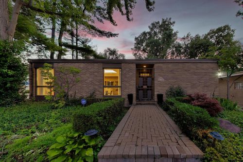 9000 Tripp Ave, Skokie, IL, 60076-1608 | Card Image